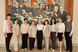 Состав кафедры «Международная экономика», 2024 г. (слева направо): доц. Шавкун Г.А., ст. лаб.Ладуренко А.С., доц. Семенова Т.В., инж.1 категории Окаряченко Л.Н., зав. каф. Шабалина Л.В., ст.лаб. Дуванова Т.В., доц. Щербина А.Ю., доц. Колобова В.В., доц. Тимко М.В.